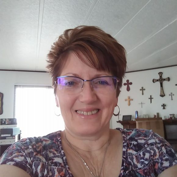 Meet your Posher, April - Picture 1 of 1